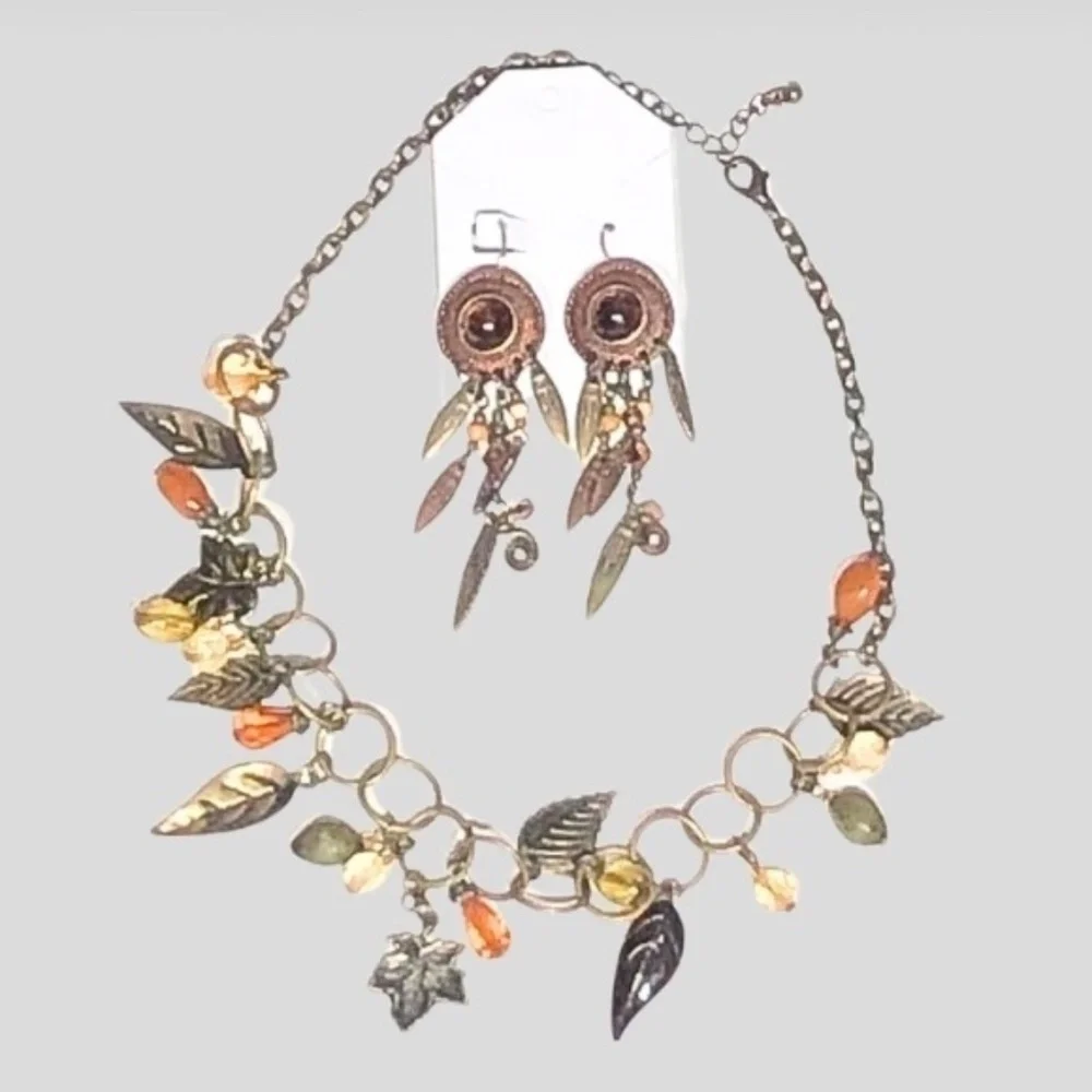 Vintage Autumn Leaf Gold Tone Necklace and Earrings Set